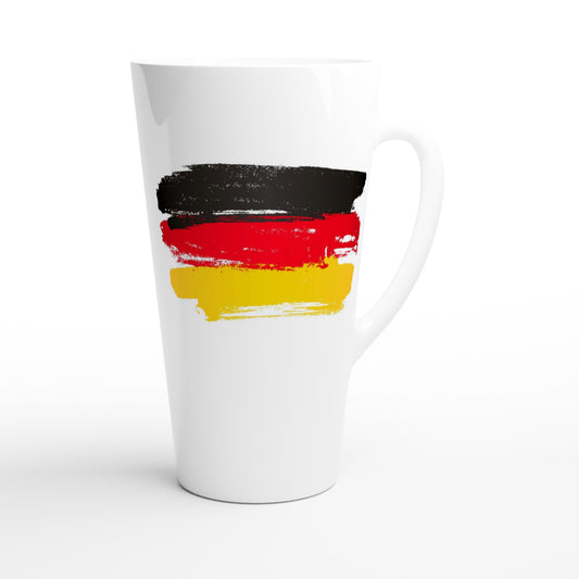 weiße Tasse mit stilisierter Deutschlandflagge