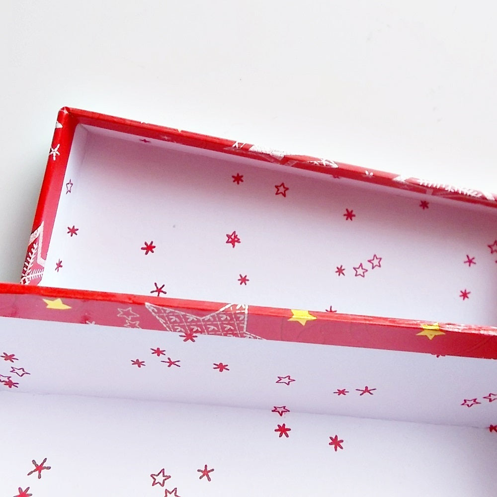4 Geschenkboxen rot mit Sternen